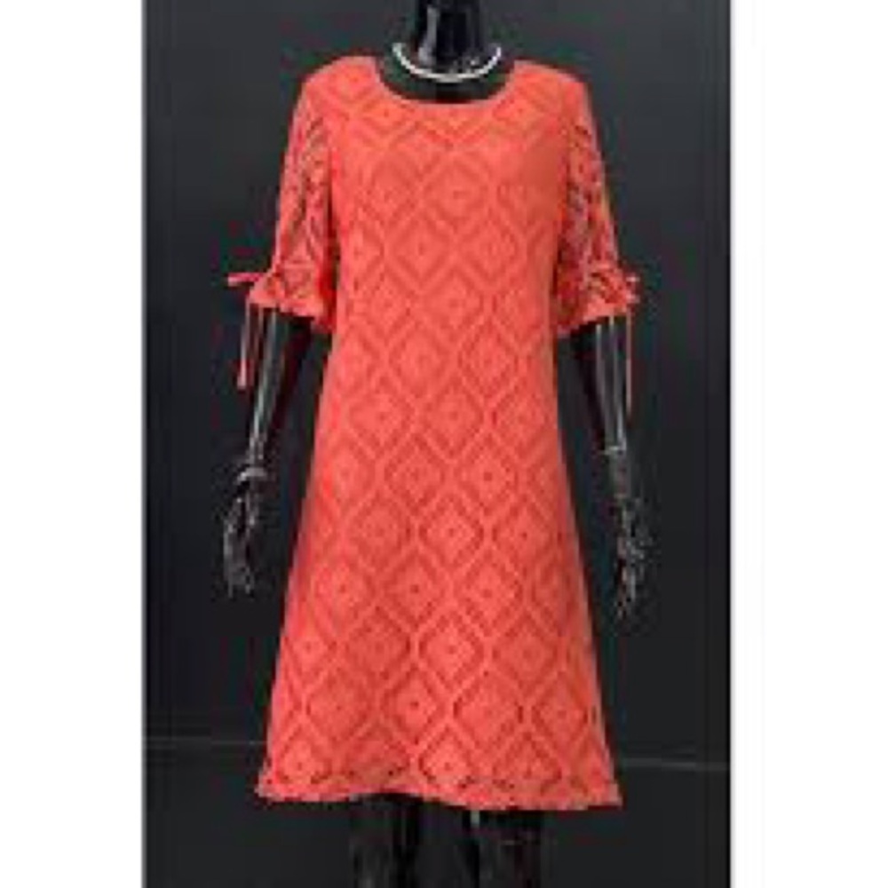 Db Established 1962 Lace Coral Women’s Dress Size 16 with Lining
3/4 sleeves